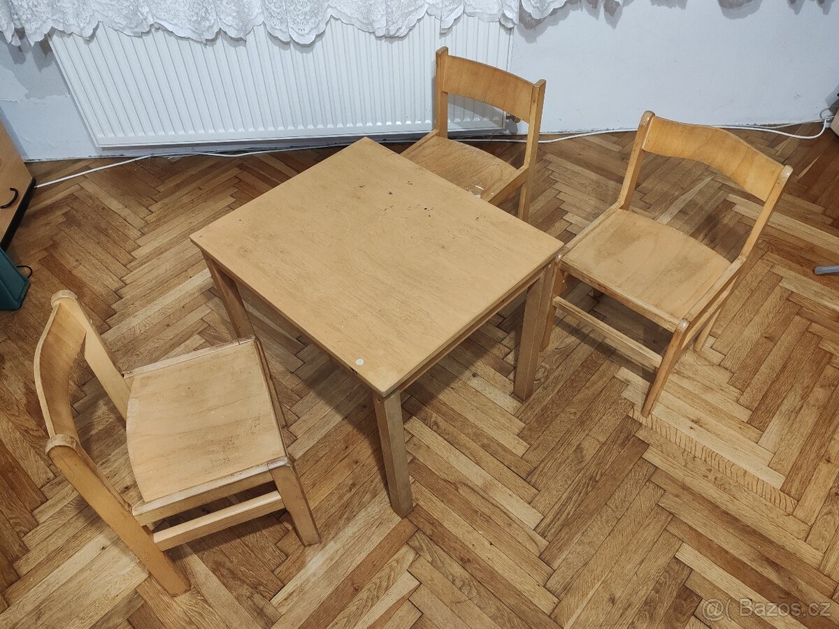 Dětský stolek a židle - 2
