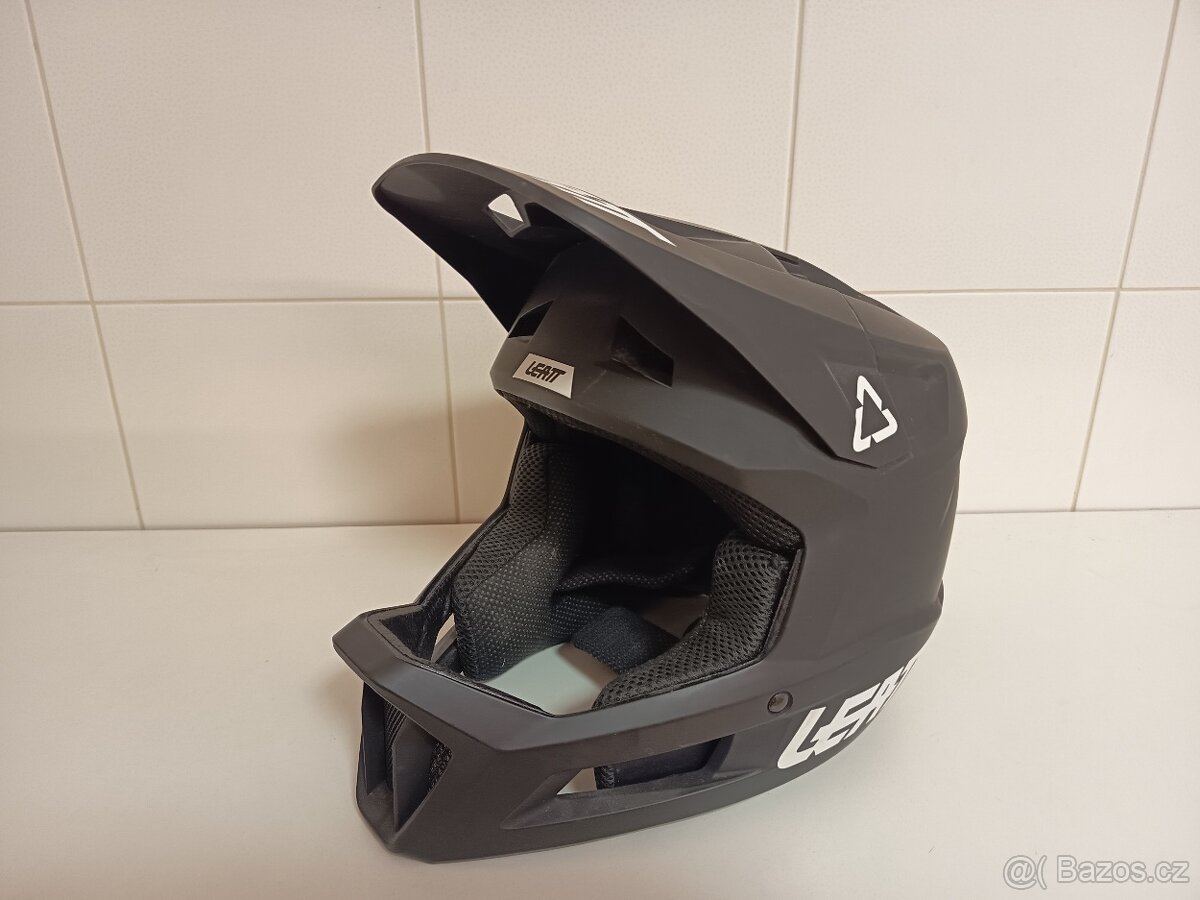 Cyklistická MTB helma - 2