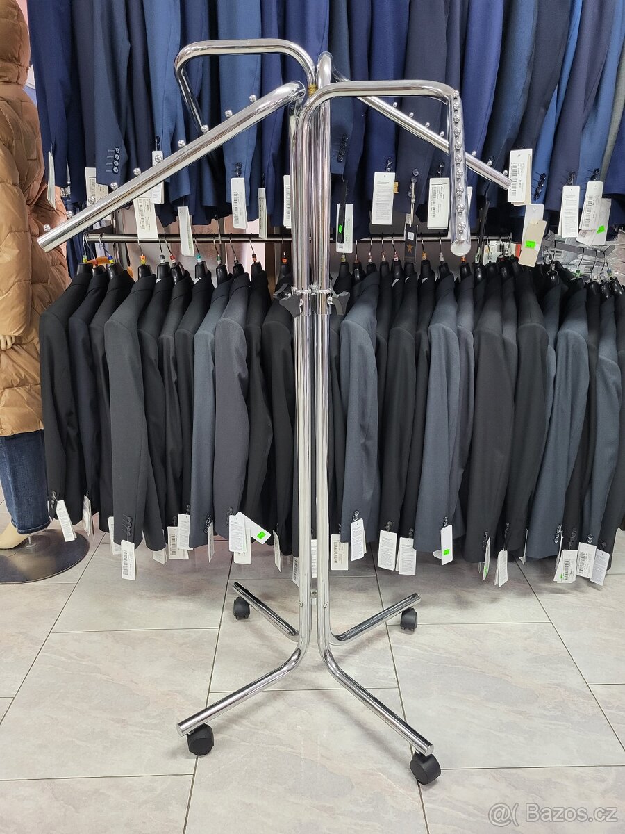 Stojan na oblečení - 2