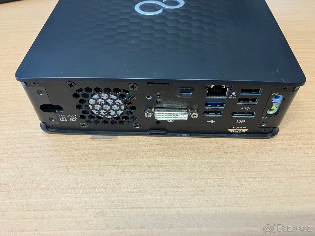 Fujitsu Esprimo Q910 - 2