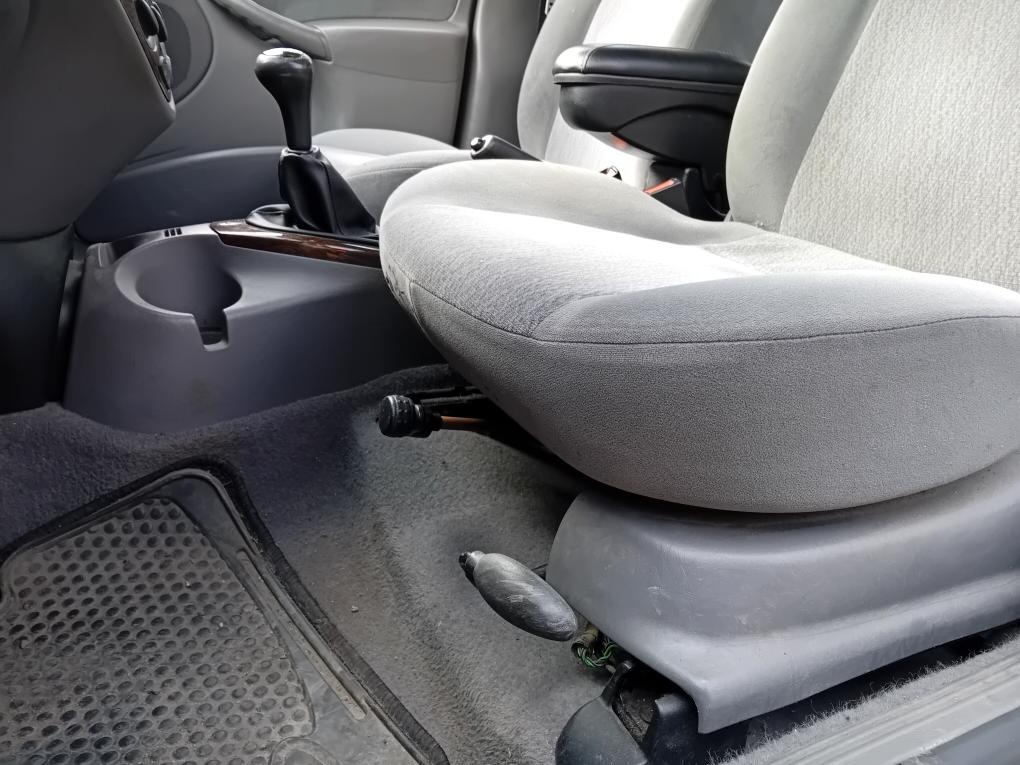 sedadla ford focus ghia - 2