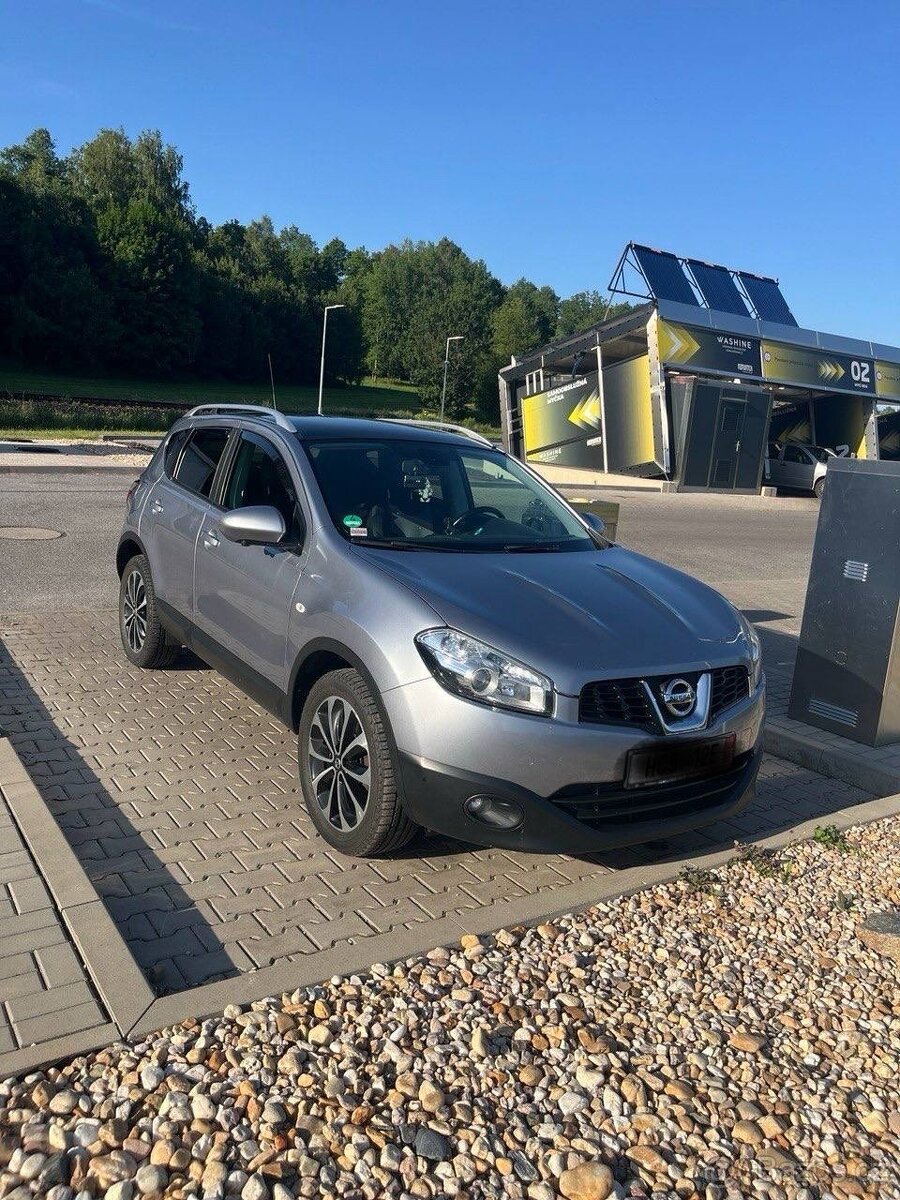 Nissan Qashqai - 2