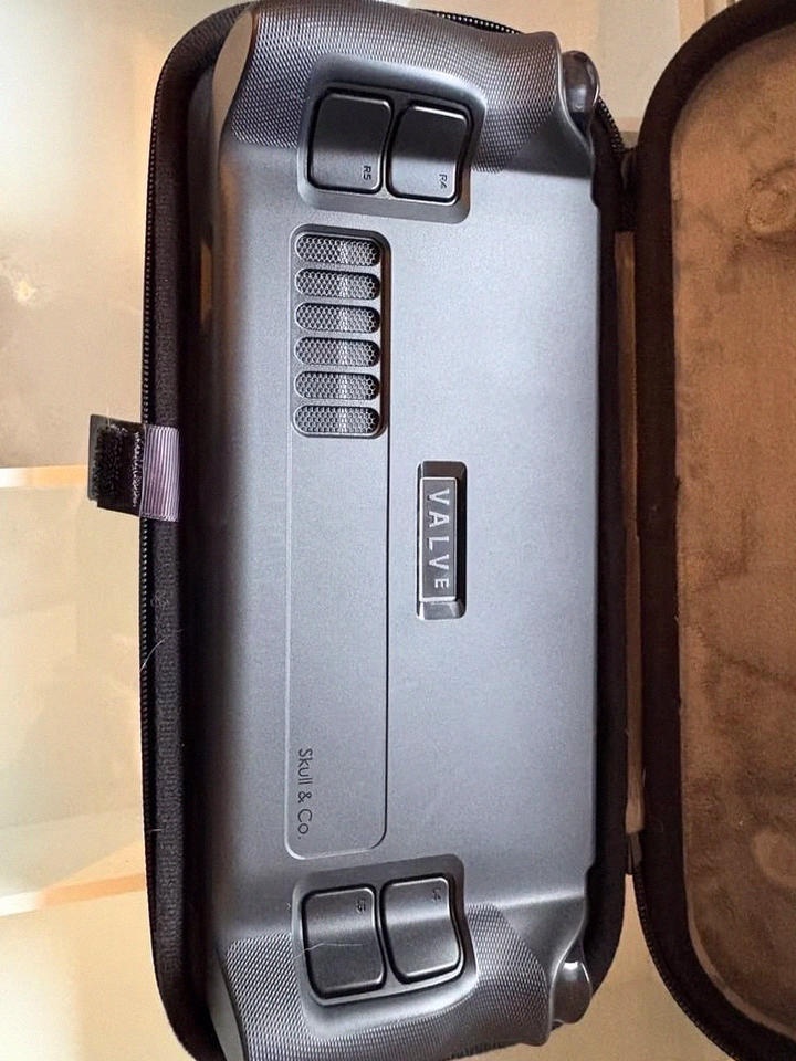 Steam Deck OLED 1TB s bohatým příslušenstvím - 2