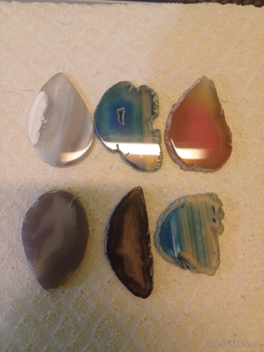 Acháty různých barev - 2