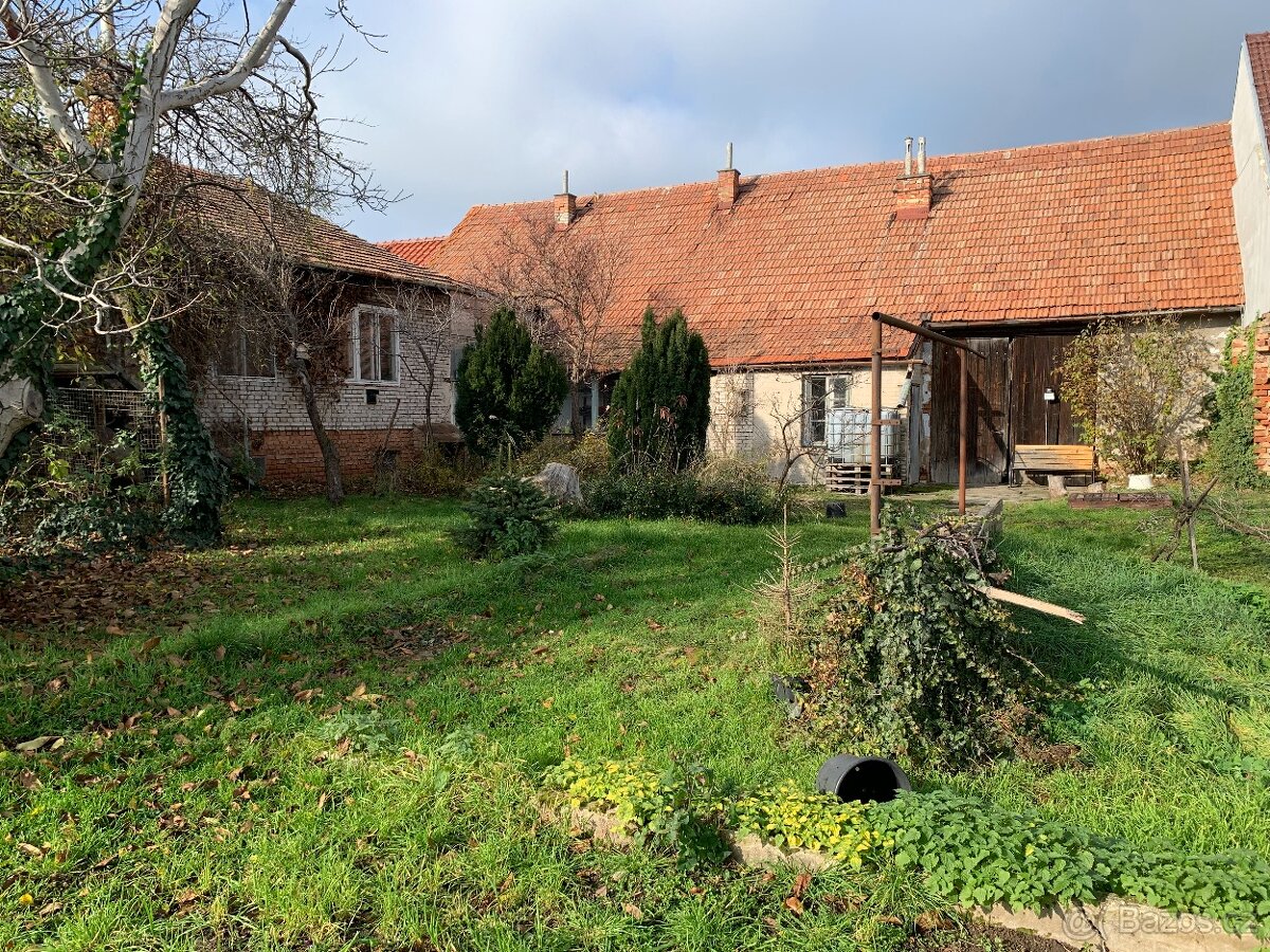 Prodej domu Lužice, zastavěná plocha 316m², pozemek 1071m² - 2