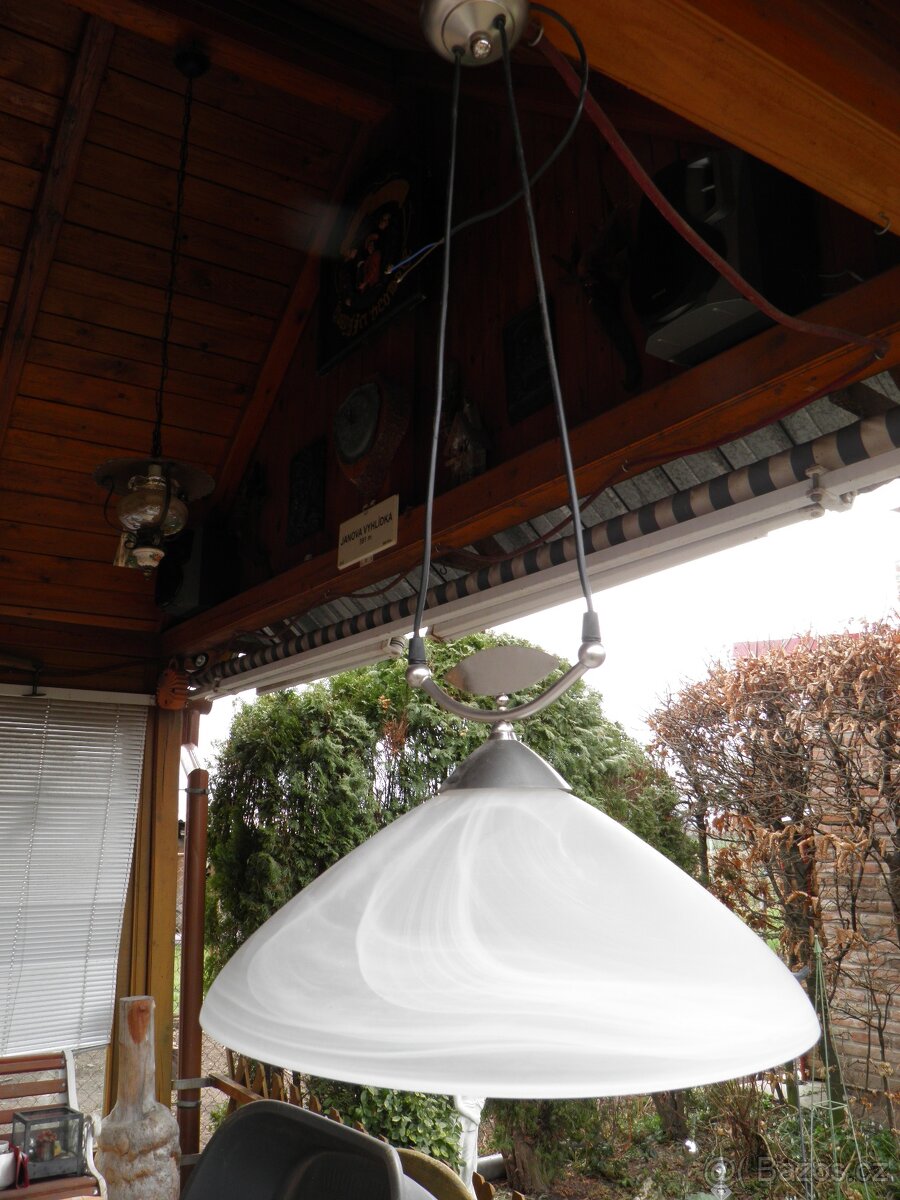 SKLENĚNÝ LUSTR - 2