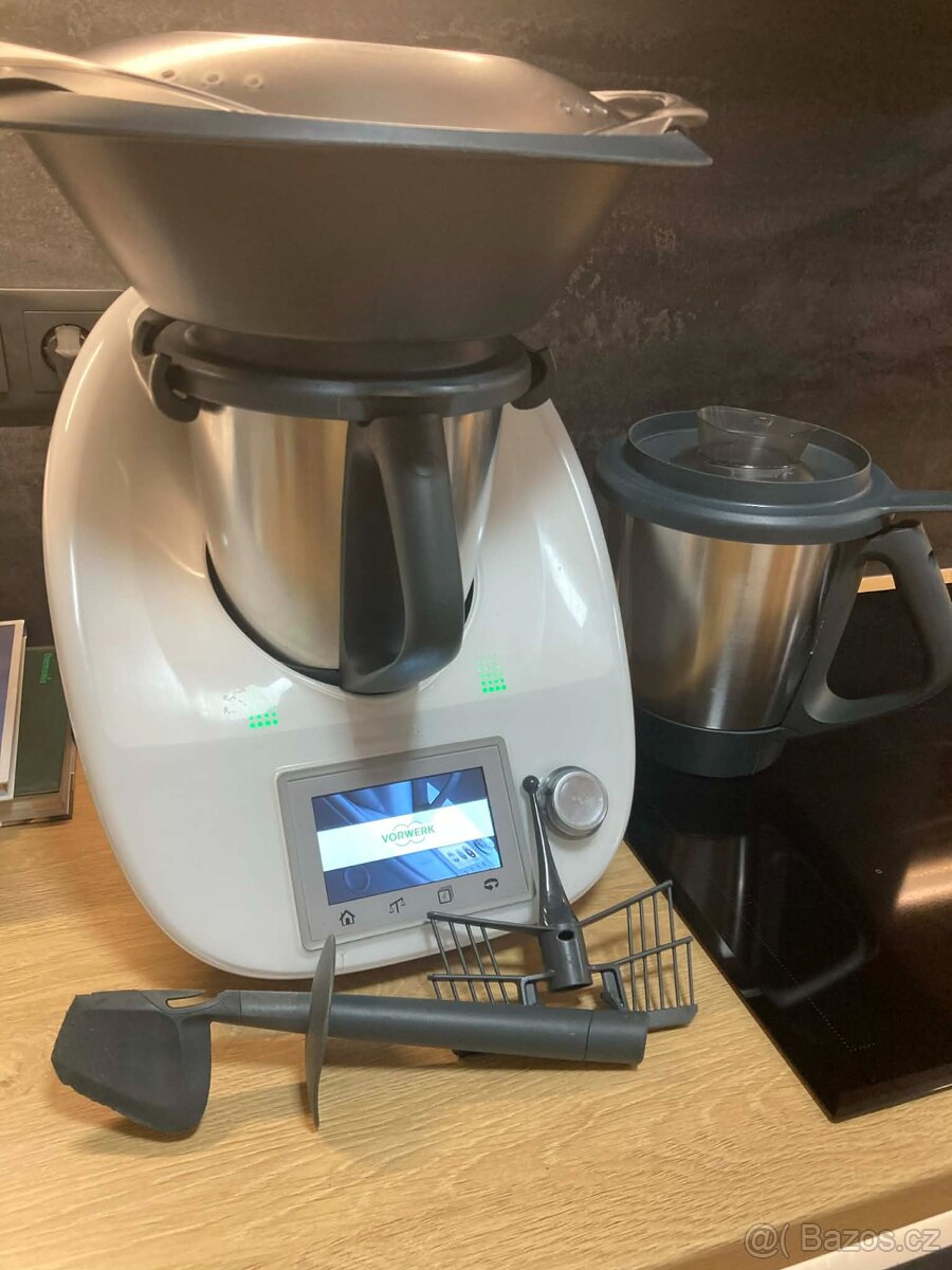 Thermomix TM5 s druhou nádobou, chipy a knížkami - 2