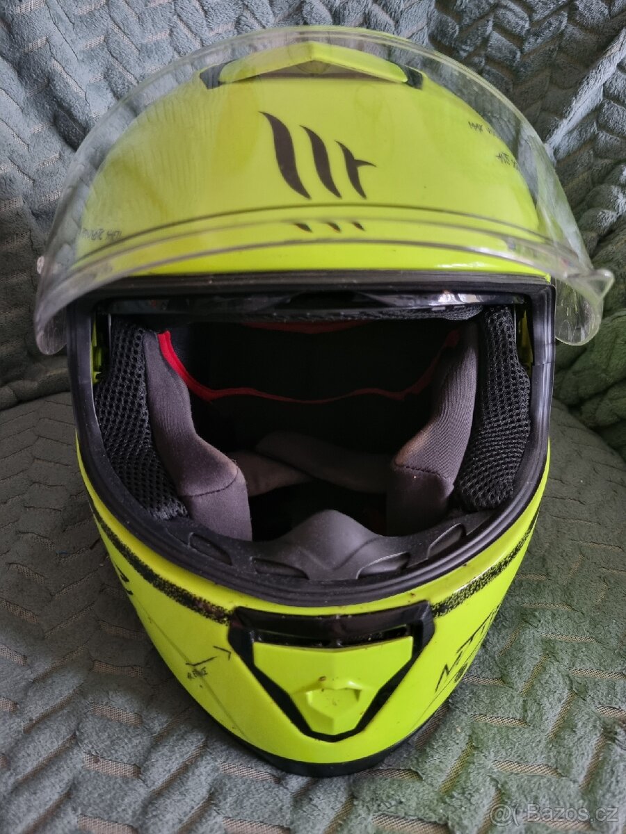 Prodám integrální moto helmu MT Helmets - 2