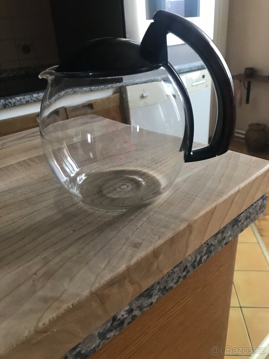 konvicka, obrazek,sklenice, formicky,peněženky, dřev. Vaza - 2