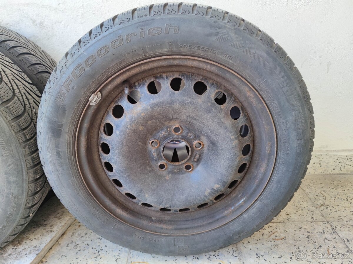 Zimní pneu + plech. disky - 2