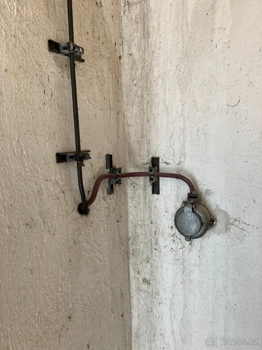 Garáž k pronájmu - 2