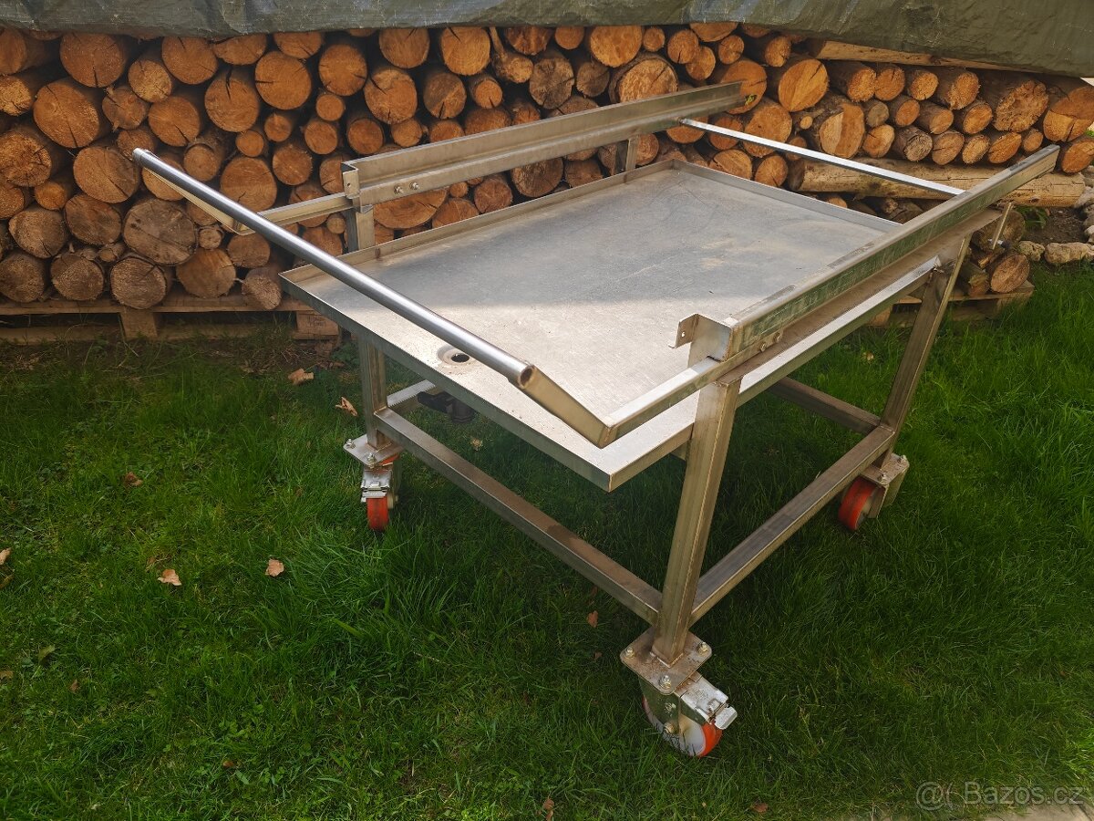 nerezový vozík - 2