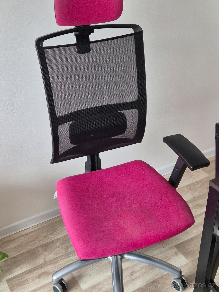 Kancelářské křeslo - 2