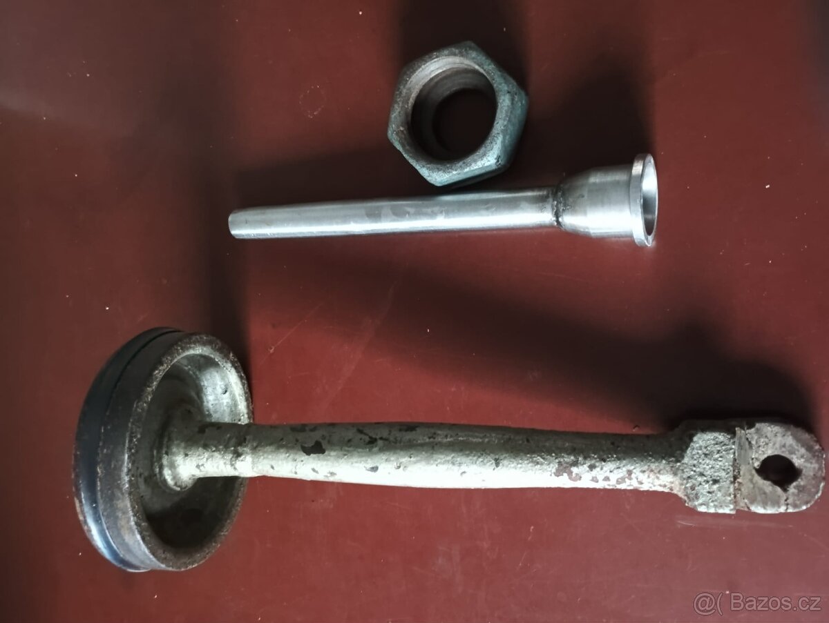 Plnička na klobásy - narážečka - 2