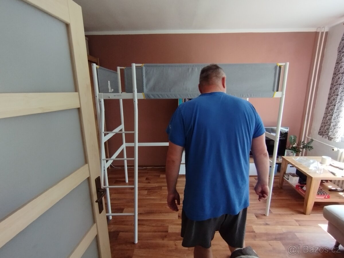 Vyvýšená postel IKEA - 2