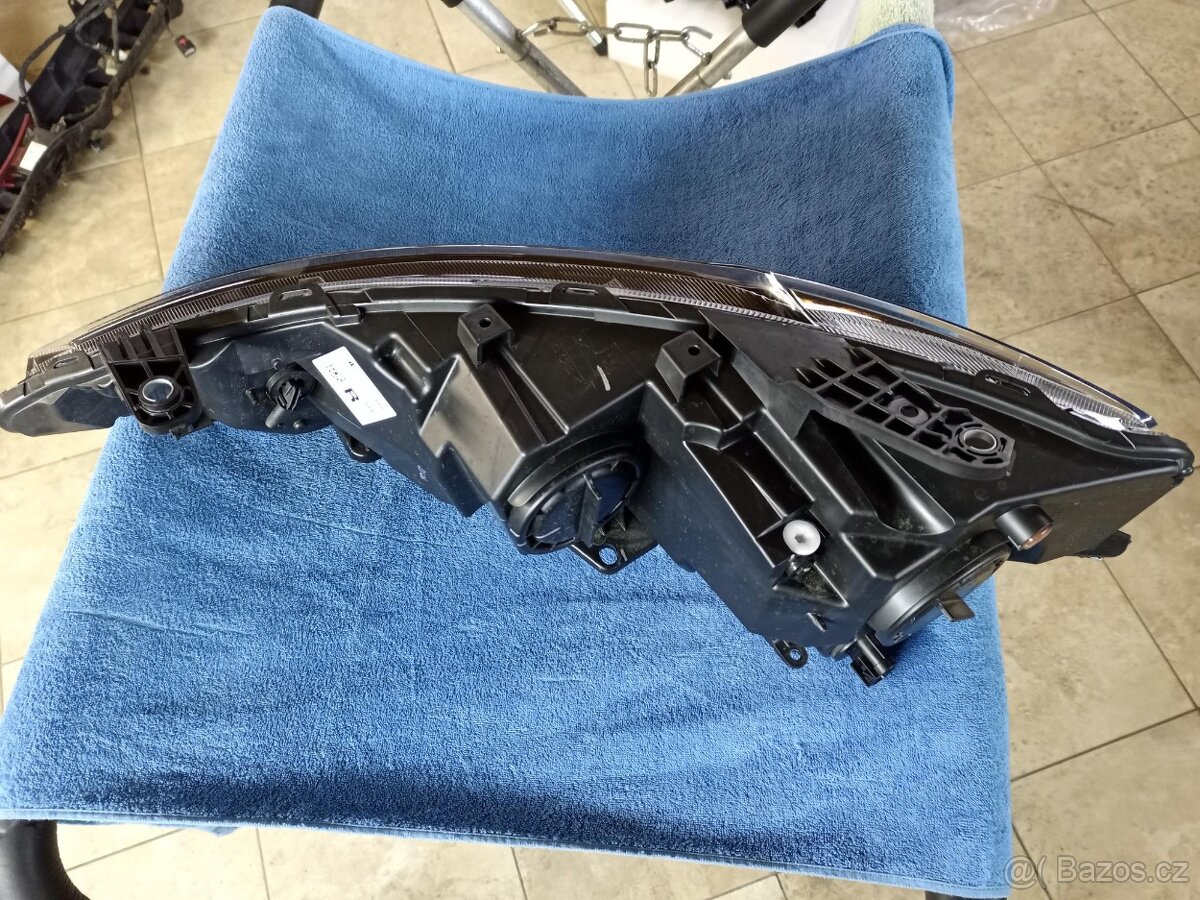 CHRYSLER PACIFICA VOYAGER - 2