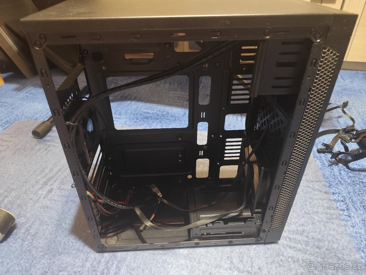 PC skříň - 2