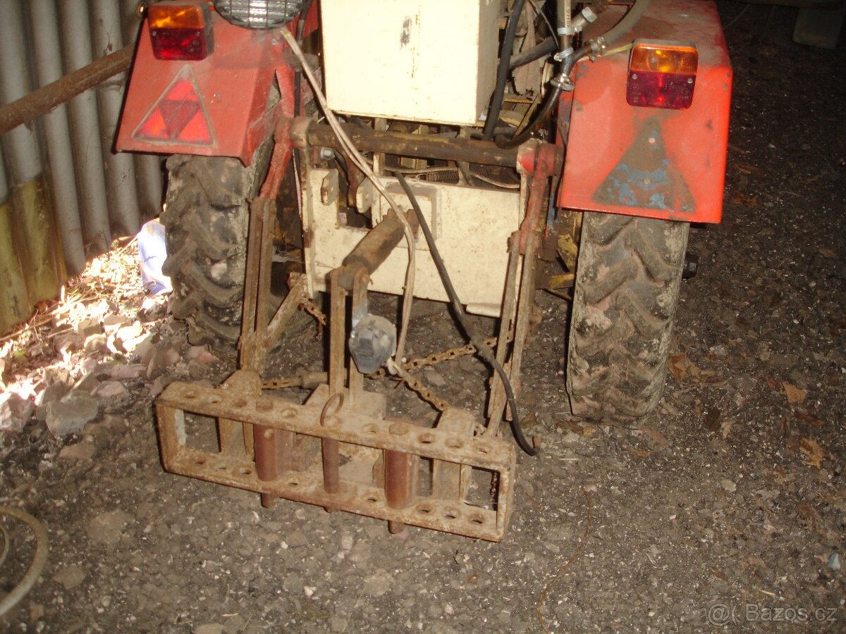 Malotraktor domácí výroby. - 2