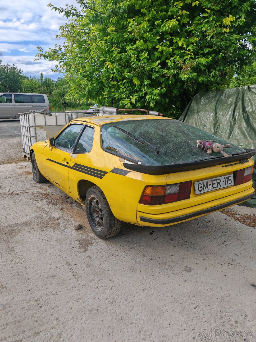 Porsche 924 - 2