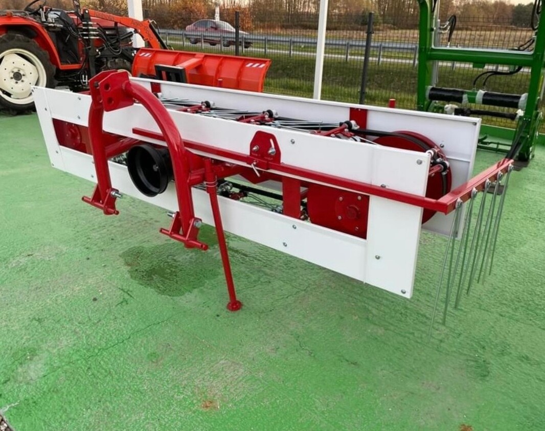 Pasový shrnovač sena za traktor - 2