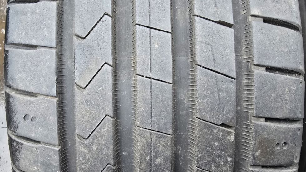 Letní pneu 225/45/17 Hankook - 2