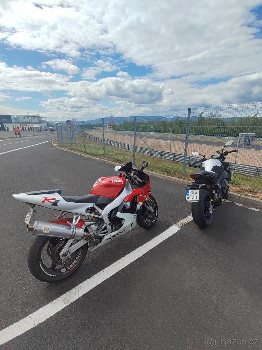 Yamaha YZF R1 1999 - 2