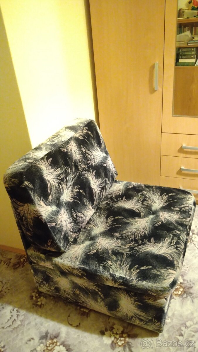 Rozkládací křeslo - postel - 2