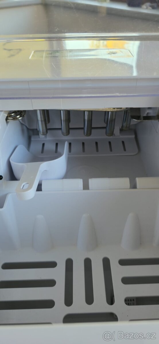 LEDOVAČ, VÝROBNÍK LEDU - 2