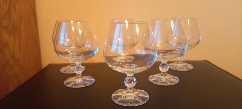 RŮZNÉ SKLENICE - 2