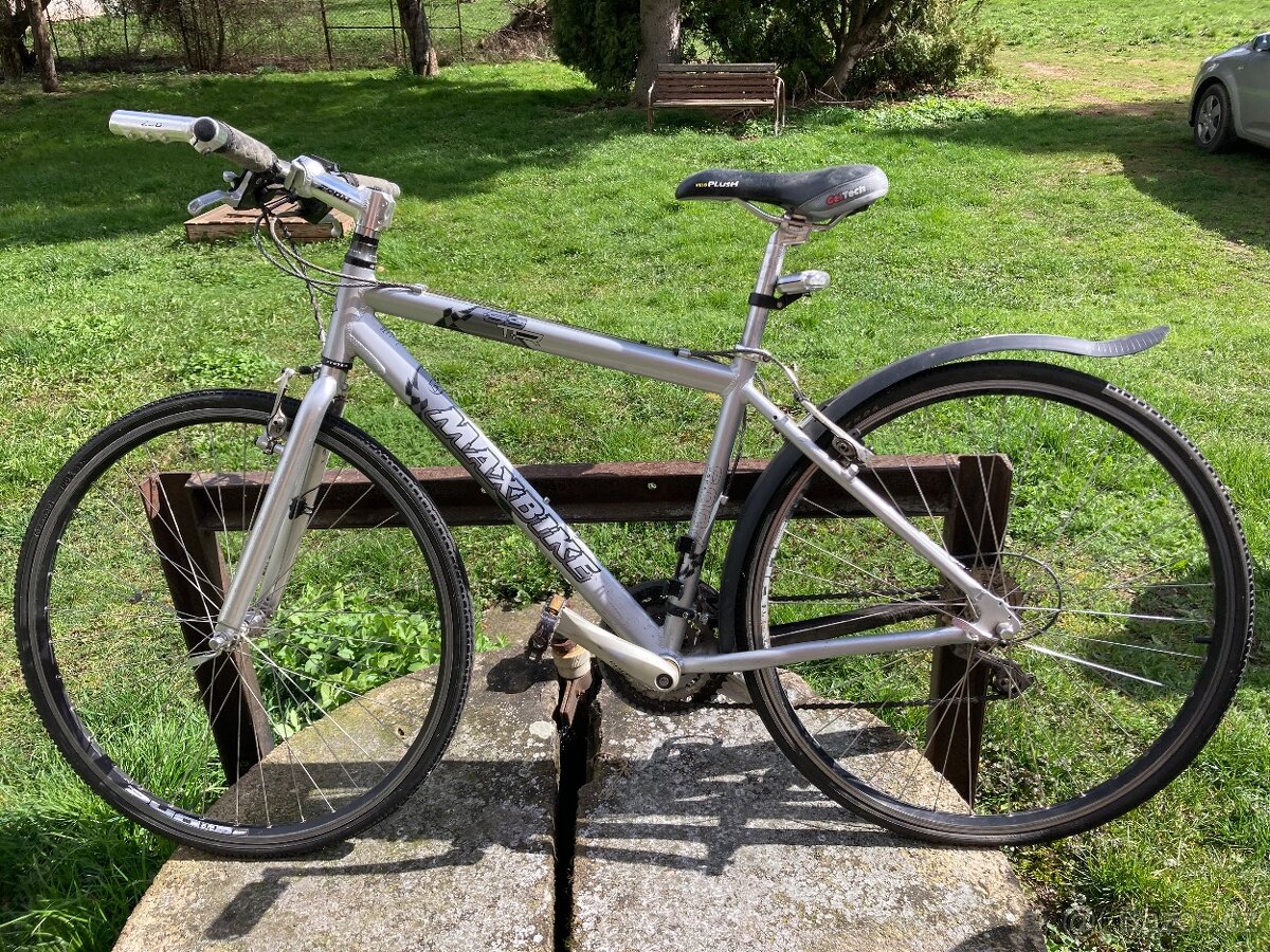 Trekové kolo MaxBike - 2
