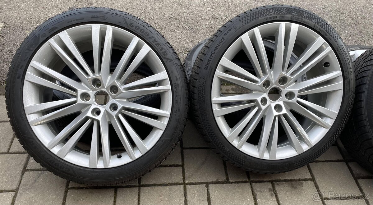 CONOPUS orig.skoda Superb3V 5x112 8j x19 ET 44 VW - 2