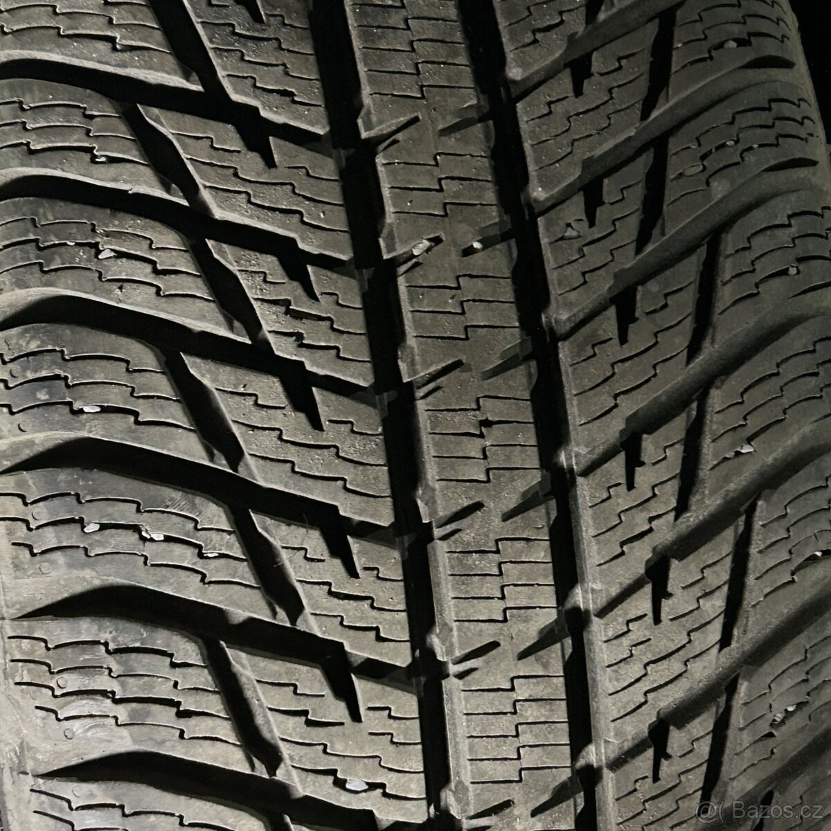 Zimní pneu 255/55 R19 111V XL Nokian 7mm - 2