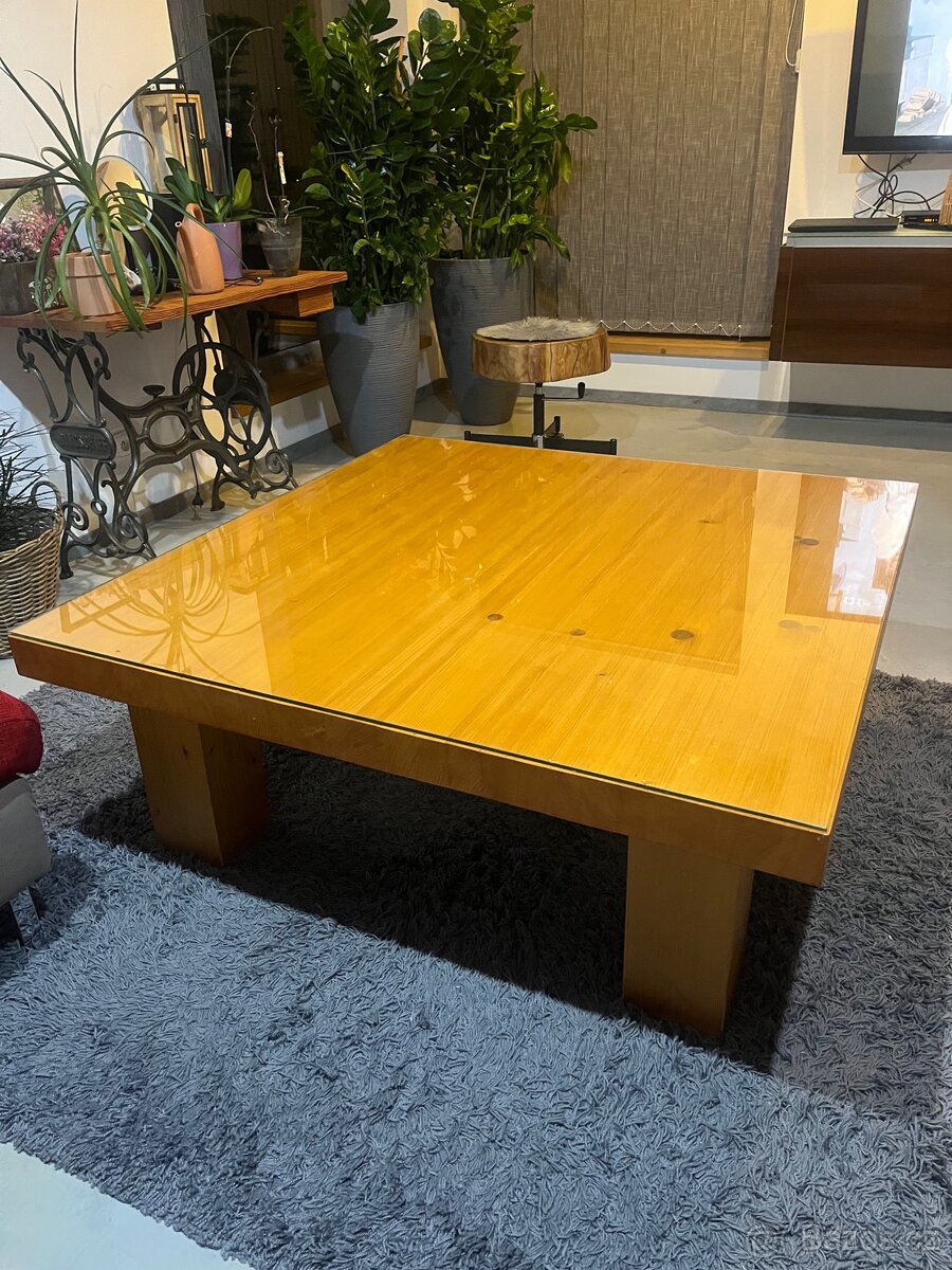 Masivní konferenční stůl ze dřeva - 2