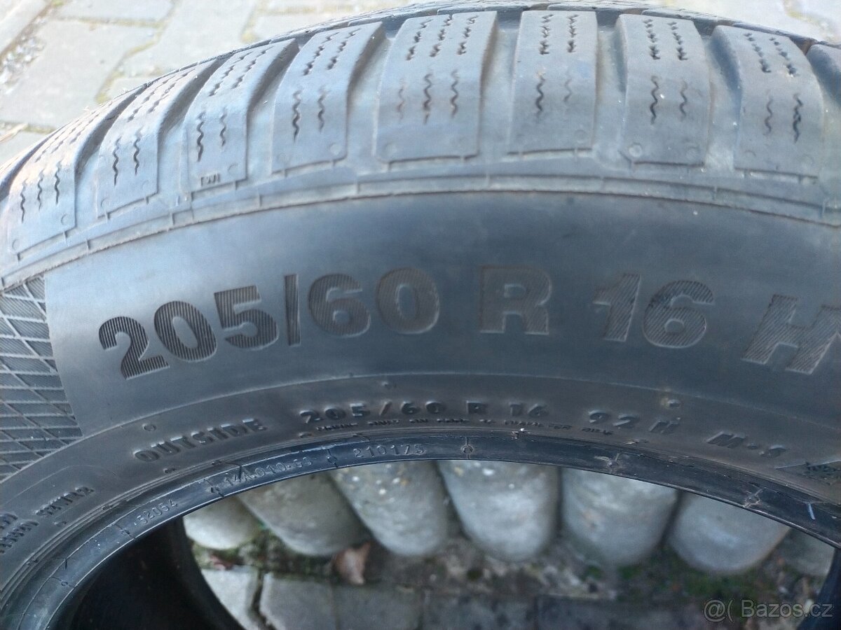 DVĚ ZIMNÍ PNEU 205/60/16 CONTINENTAL - 2