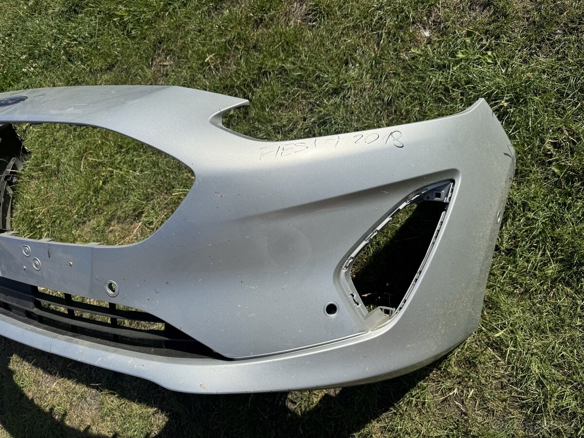 Přední/zadní nárazník Ford Fiesta MK8 - 2
