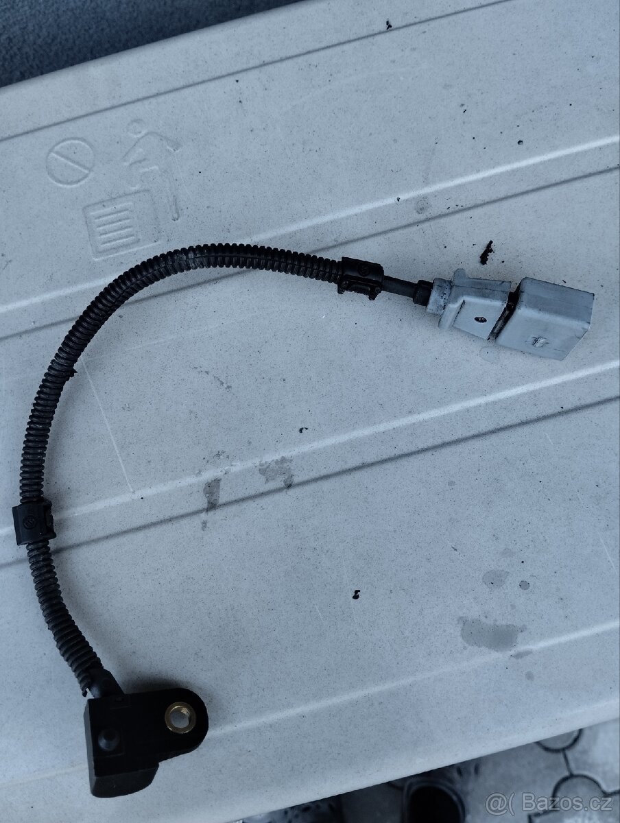 Snímač otáček vačky Škoda Octavia 2 - 2