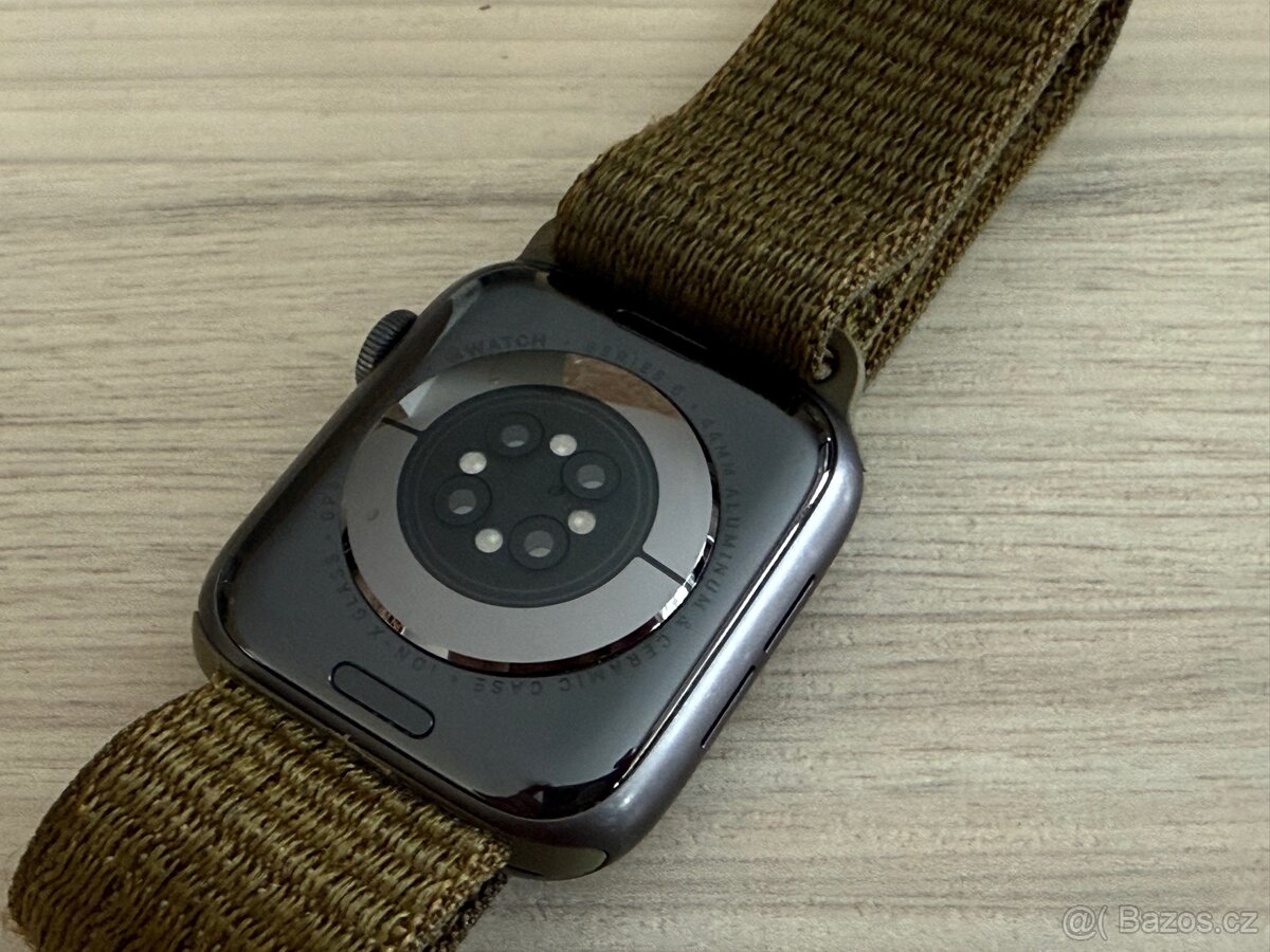 Apple Watch 6 44mm - 2