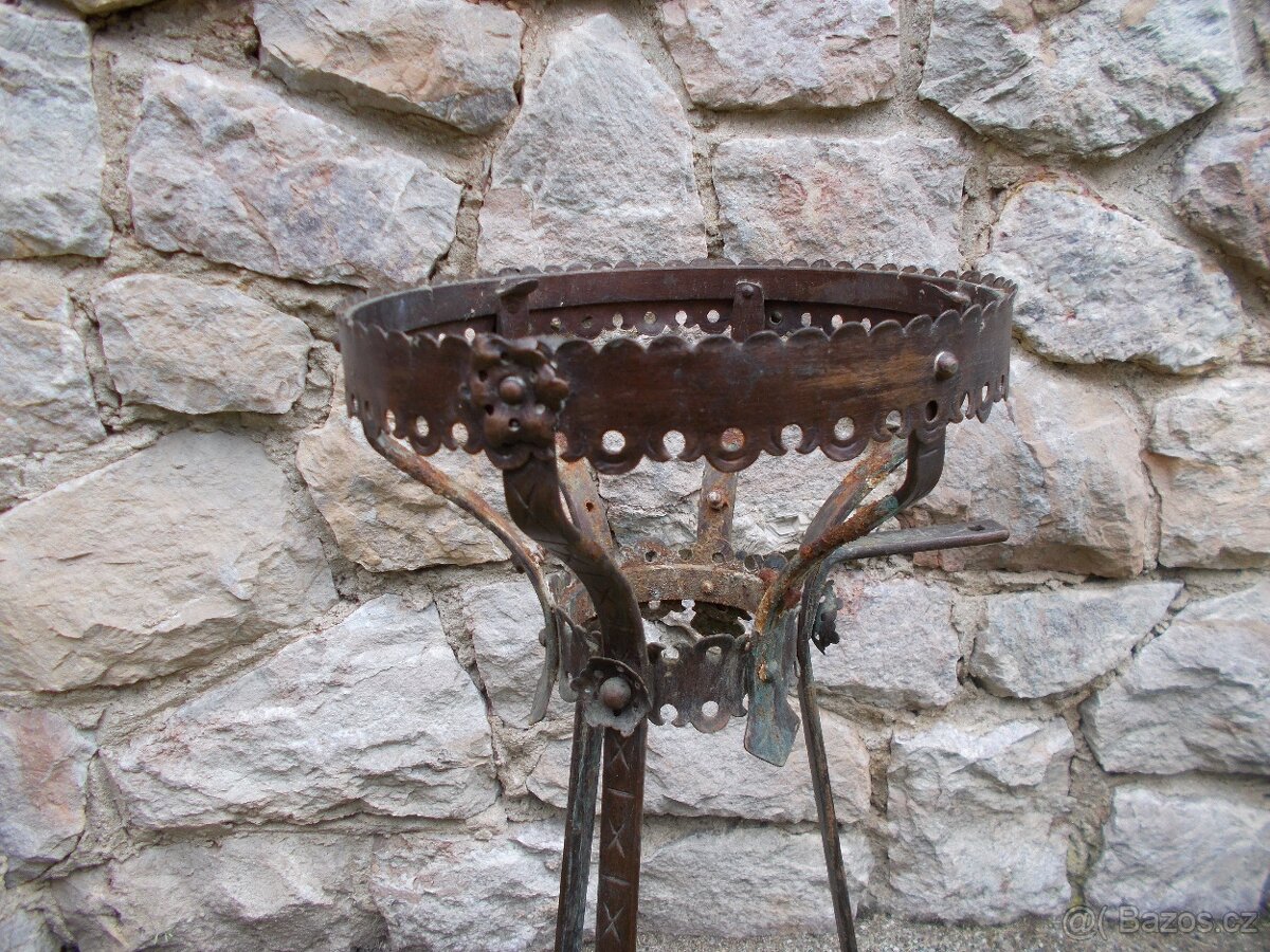 Stojan pod kytky - 2