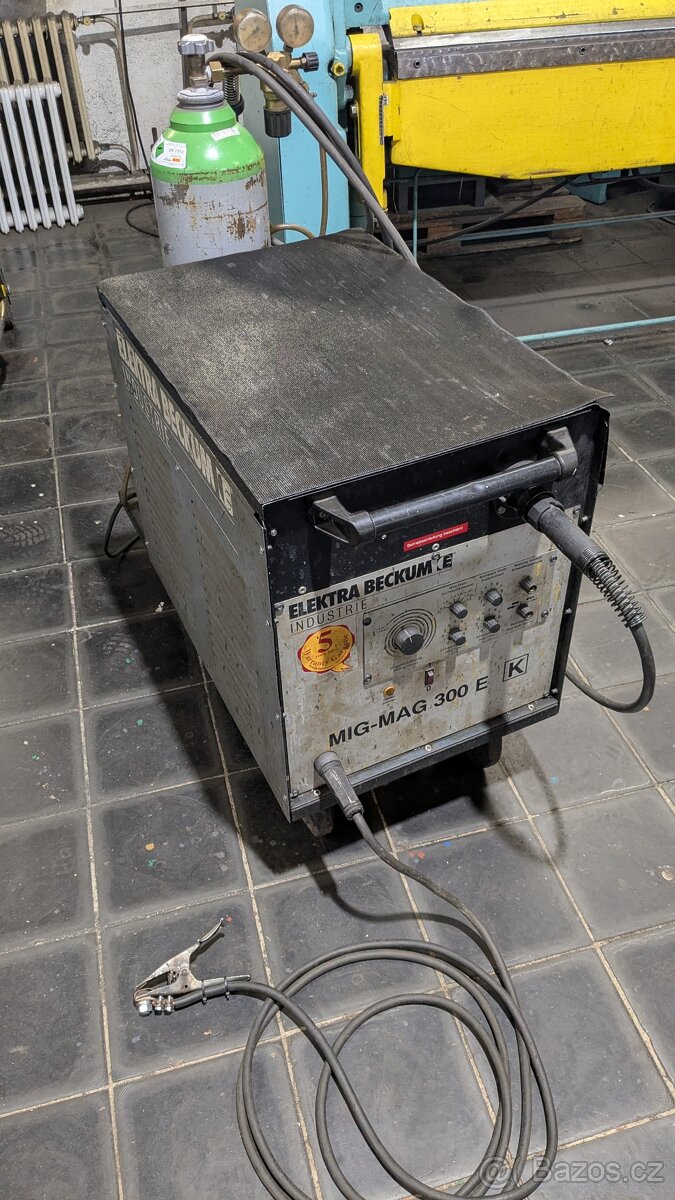 MIG-MAG Co svářečka 300A - 2