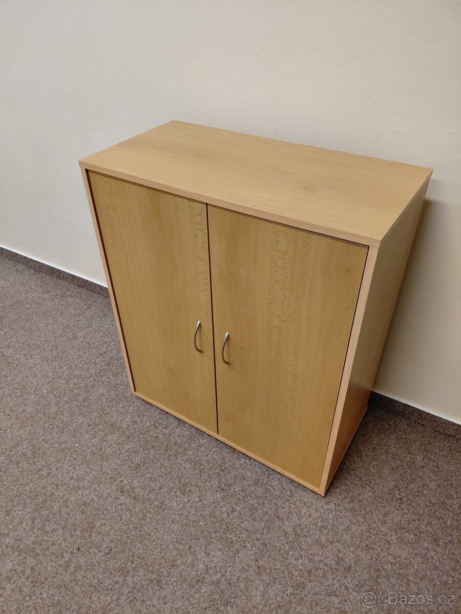 PRODÁM 2 MENŠÍ SKŘÍŇKY - 2