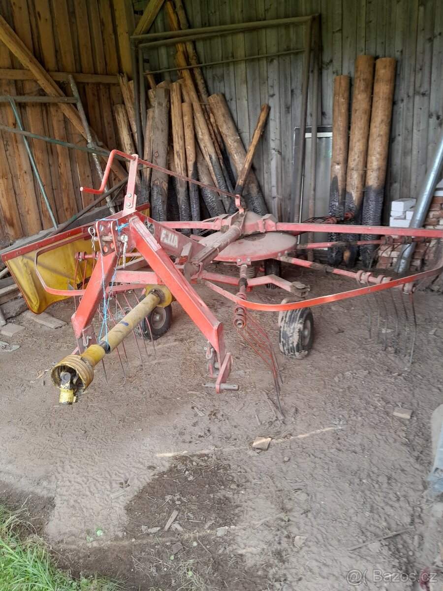 Prodám nesený shrnovač sena Fella 320 TS - 2