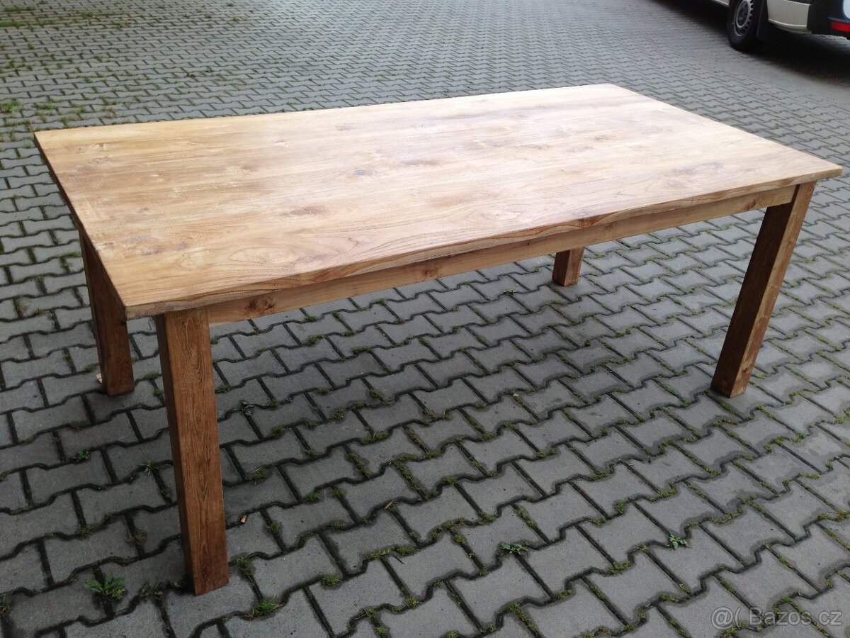 Teakový jídelní stůl - 2
