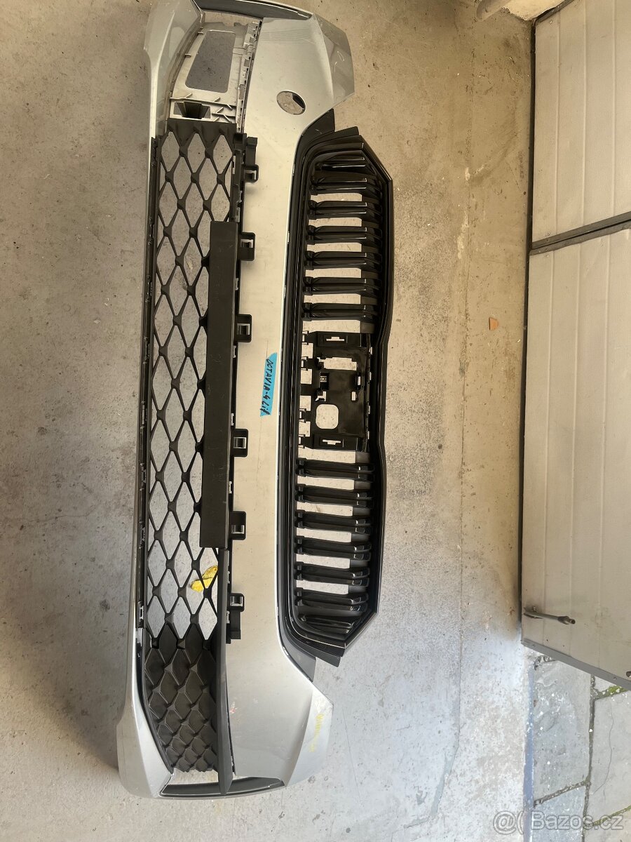 Octavia 4 facelift kapota,naraznikmaska-černý rámeček,svetla - 2