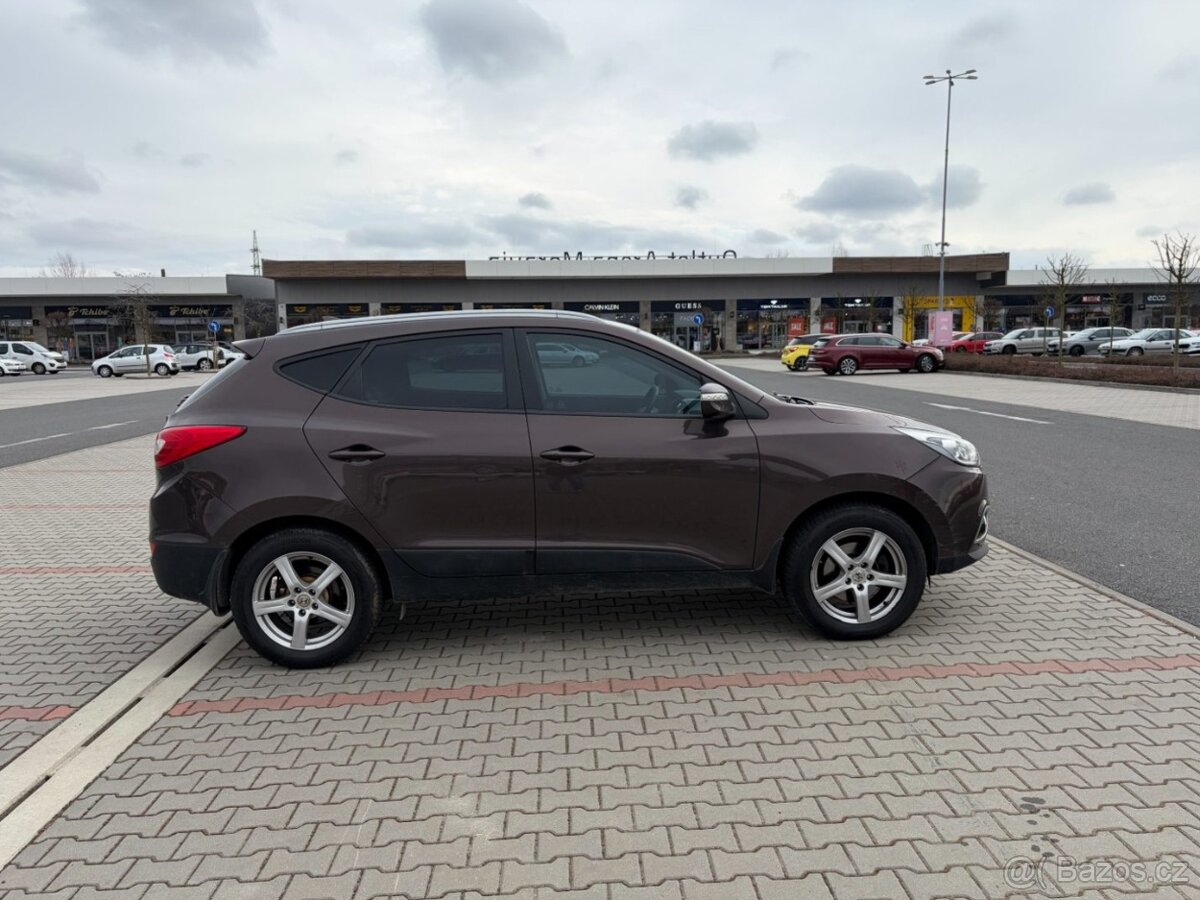 Hyundai IX35 2.0 CRDi 100kw 4x4 ČR DPH - 2