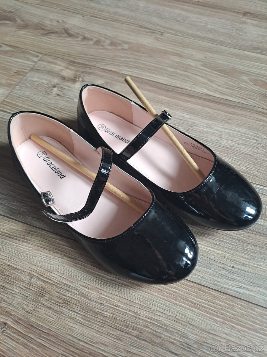 Dívčí střevíčky - 2