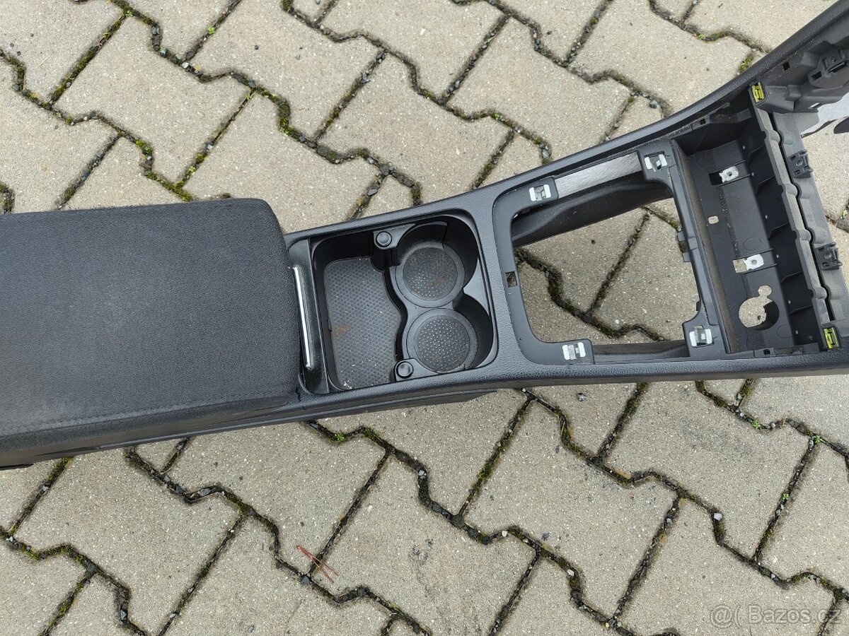 Loketní opěrka Passat B6 - 2