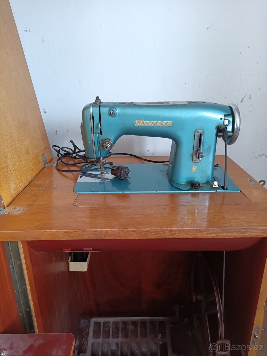 Šicí stroj Minerva - 2