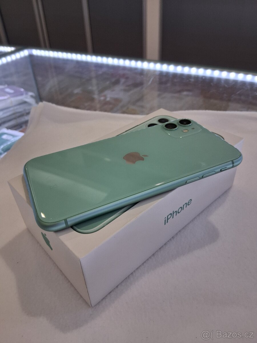 Apple iPhone 11 128GB - 2