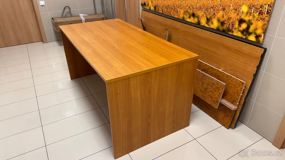 Stůl kancelářský - 2