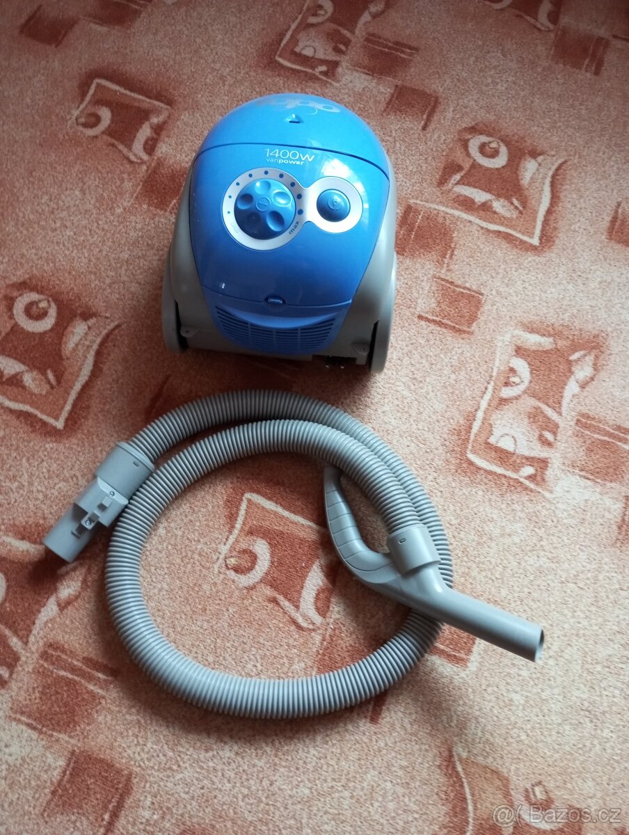 Vysavač 1400 W - 2